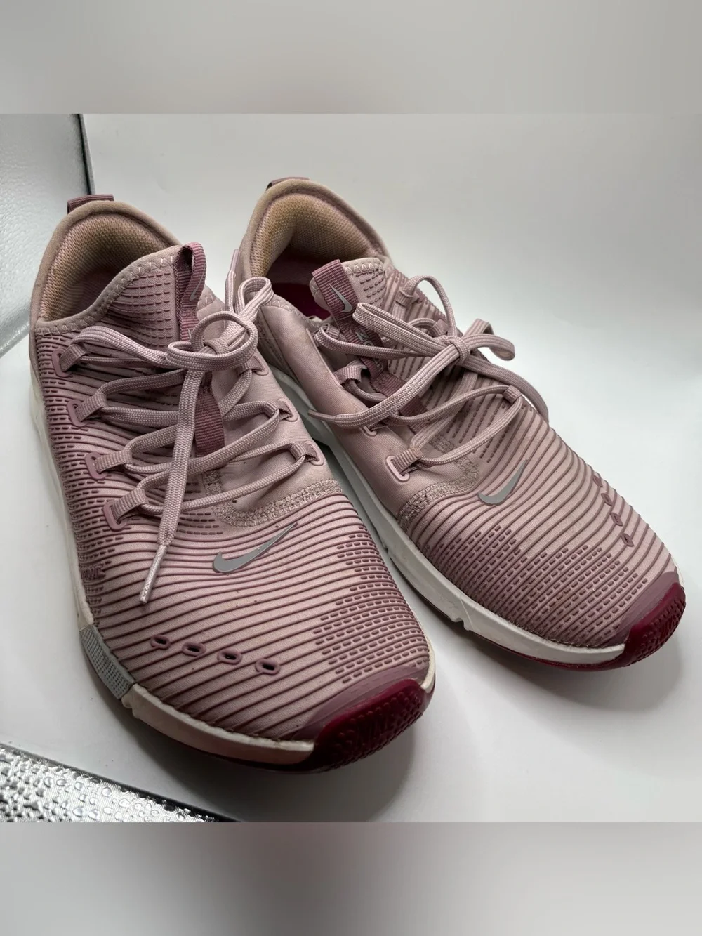 Nike Air Zoom Elevate Plum Chalk Running Shoes Sneakers Women’s 8 Outdoor Jog